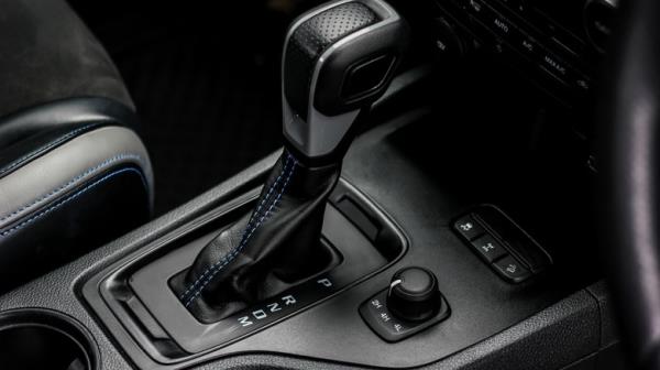 Automatic transmission shift selector