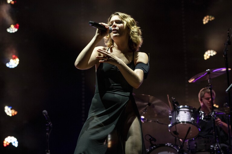 Maggie Rogers performs during the Bo<em></em>nnaroo Music & Arts Festival on Friday, June 14, 2024, in Manchester, Tenn. (Photo by Amy Harris/Invision/AP)