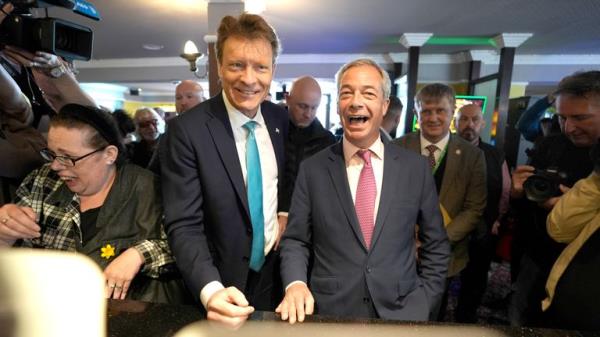 Richard Tice and Nigel Farage during the campaign launch.</p>

<p>　　Pic: PA