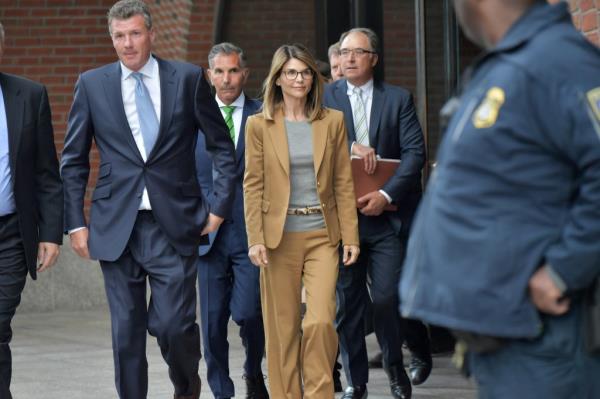 Lori Loughlin college admissions scandal