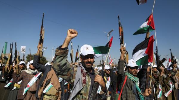 Newly recruited fighters who joined a Houthi military force intended to be sent to fight in support of the Palestinians in the Gaza Strip, march during a parade in Sanaa, Yemen December 2, 2023. REUTERS/Khaled Abdullah