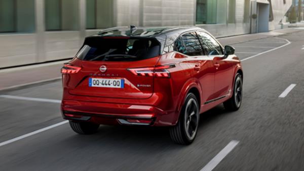 Nissan Qashqai (2024) rear driving