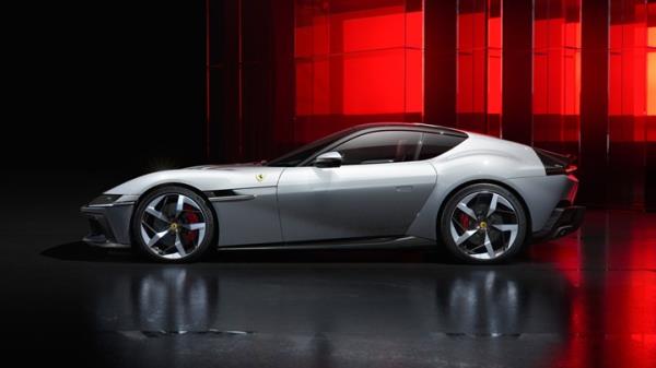 New Ferrari 12Cilindri: Maranello's free-breathing V12 lives on!