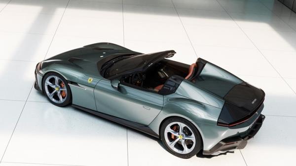 New Ferrari 12Cilindri: Maranello's free-breathing V12 lives on!