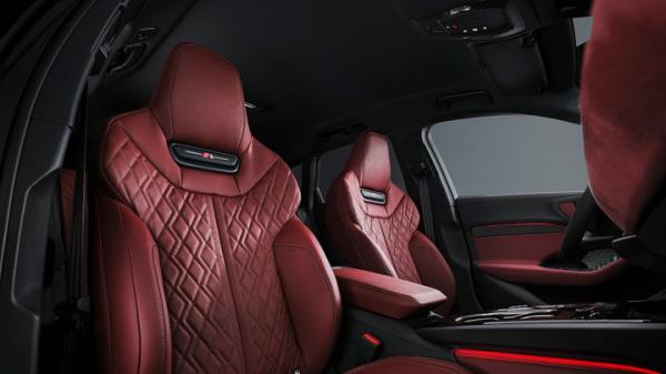 Audi A5 Avant: front seats, red leather upholstery