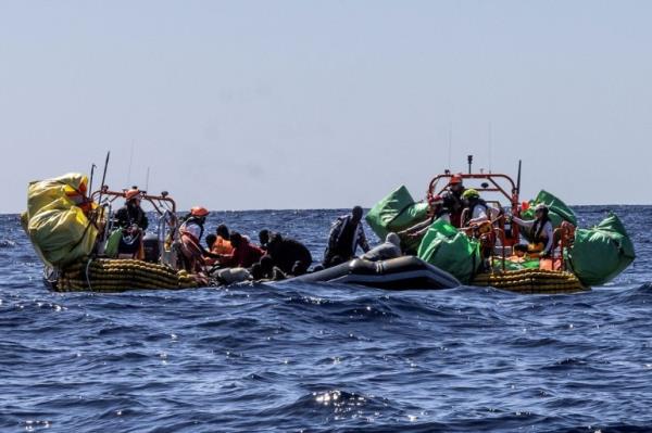 refugees at sea