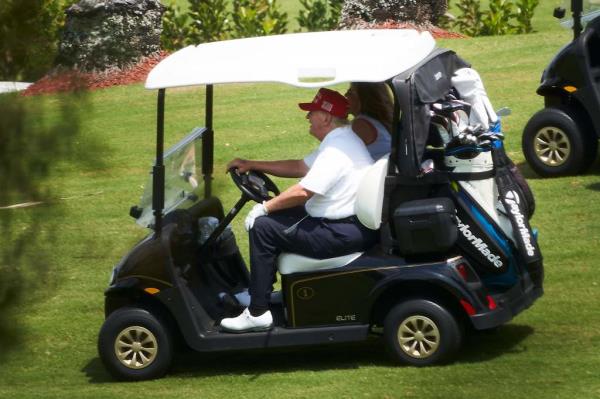 Do<em></em>nald Trump co<em></em>ntinues his daily golf outing near his Mar-A-Lago, Palm Bach, Florida home, despite the former president havin<em></em>g been indicted.