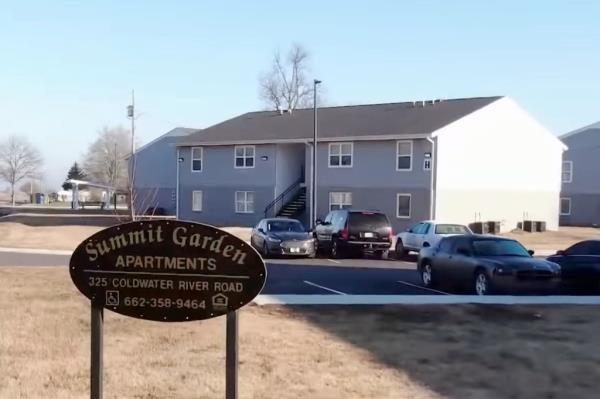 Deputies were called to the Summit Garden Apartments early Mo<em></em>nday and found Griffin allegedly holding another child at gunpoint. 