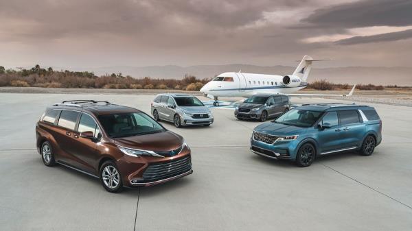 minivan comparo 2022 chrysler pacifica hybrid limited 2021 ho<em></em>nda odyssey elite 2023 kia carnival sx prestige 2023 toyota sienna limited