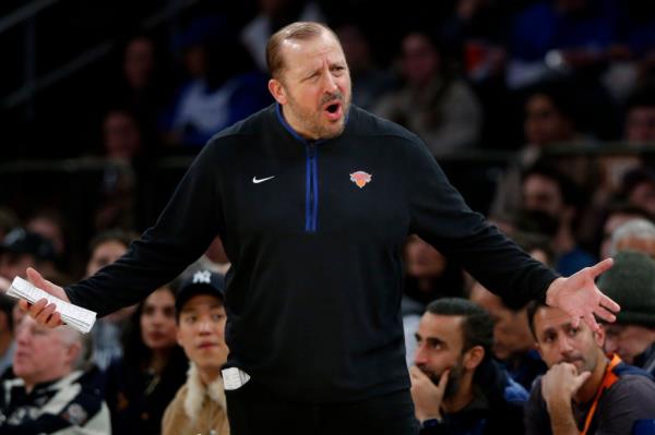 Tom Thibodeau argues with the referees during the Knicks' win over the Cavaliers.