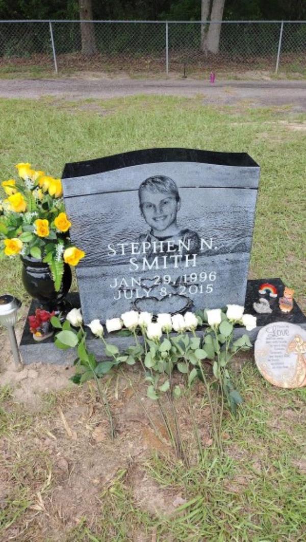 The gravesite for Stephen Smith, who died a mystery death in June 2015.