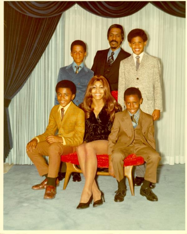 1972 family portrait of the Turner family in their living room