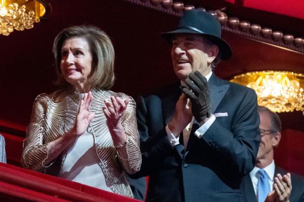 Paul Pelosi, 82, is seen in public with wife Nancy for the first time since the Oct. 28 at the Kennedy Center Ho<em></em>nors on Dec. 4.