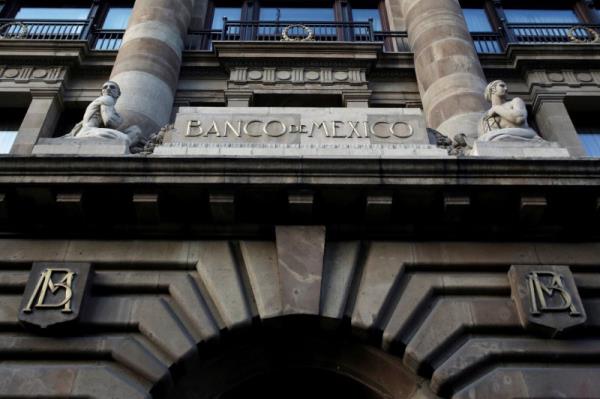 The logo of Mexico's Central Bank (Banco de Mexico) is seen at its building in downtown Mexico City