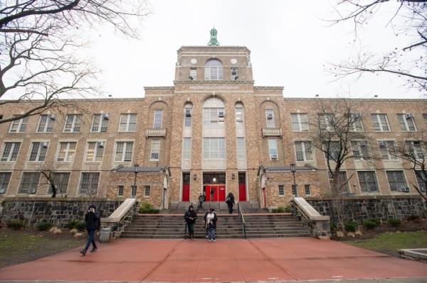  Bronx Collaborative High School.