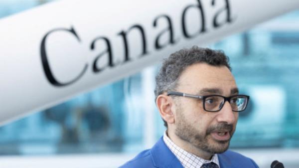 FILE PHOTO: Canada's Minister of Transport Omar Alghabra speaks at the Canadian Space Agency in Longueuil, Quebec, Canada, January 20, 2023. REUTERS/Christinne Muschi/File Photo</p>

<p>　　