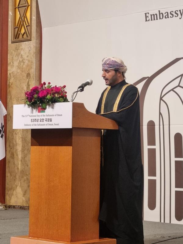 Omani Ambassador to Korea Zakariya bin Hamad Al Saadi delivers remarks at the 53rd Natio<em></em>nal Day of Oman at Lotte Hotel in Jung-gu, Seoul on Monday. (Sanjay Kumar/The Korea Herald)