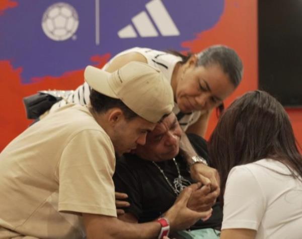 Luis Diaz reunited with his father in Colombia