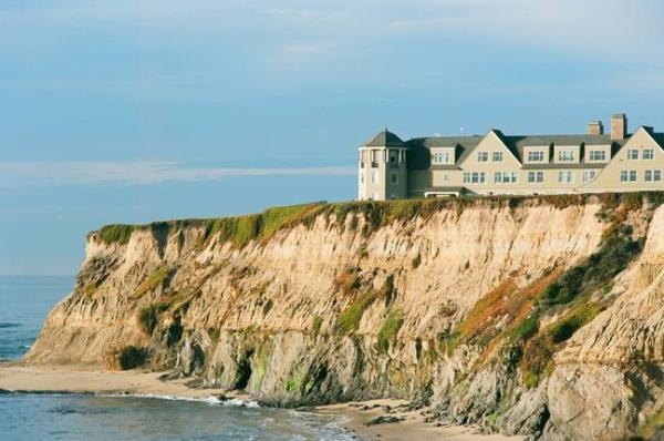 The couple had been staying at the Ritz-Carlton Half Moon Bay resort. Credits: Smith Collection/Gado/Getty Images