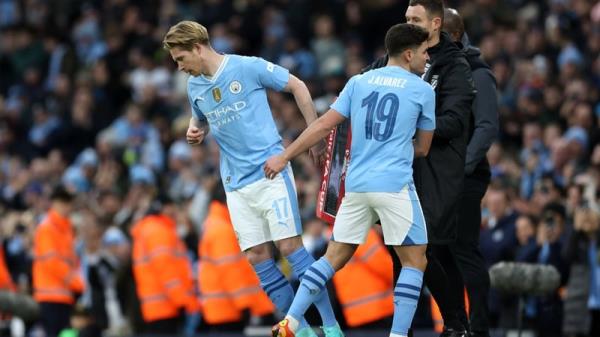 Kevin De Bruyne replaced Julian Alvarez in the second half against Huddersfield