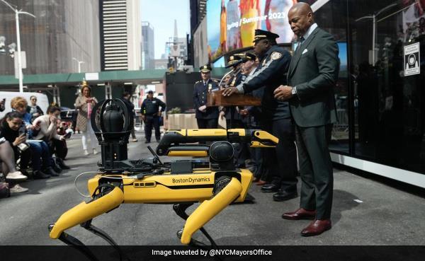 New York Police Unveil 'Digidog', High-Tech Robotic Police Dog To Fight Crime