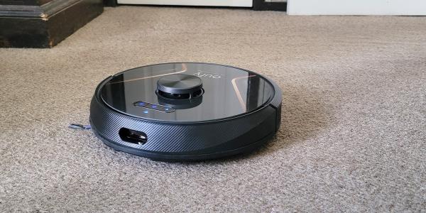 Eufy RoboVac X8 vacuum carpet