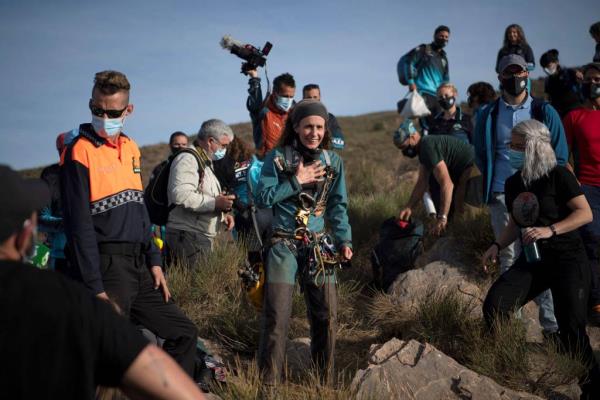 Spanish sportswoman Beatriz Flamini reacts upon getting out of a cave in Los Gauchos, near Motril on April 14, 2023 after spending 500 days inside. 