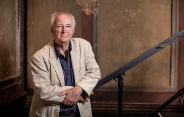 Philip Pullman.