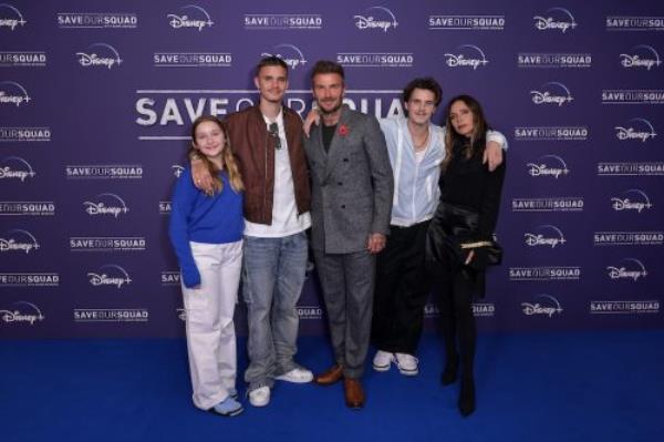 Harper, Romeo, David, Cruz, and Victoria Beckham at a screening of 