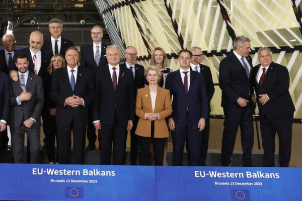 EU leaders wrestle with Orban over Ukraine support 