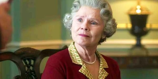 Imelda Staunton as Queen Elizabeth in The Crown.