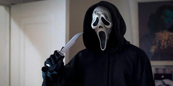 Ghostface holds a knife in Scream 6