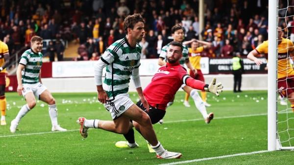 Matt O'Riley celebrates after scoring to make it 2-1 Celtic