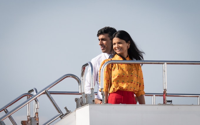 British Prime Minister Rishi Sunak and wife Akshata Murty