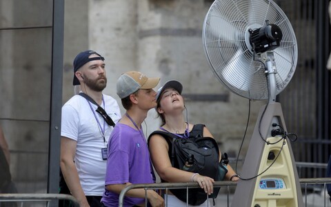 Broken air co<em></em>nditioning systems in Rome resulted in some people being taken to hospital