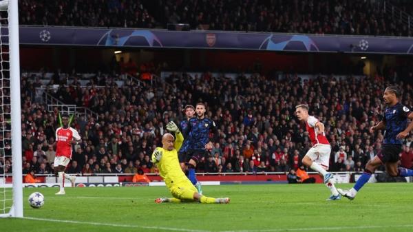 Leandro Trossard opens the scoring for Arsenal