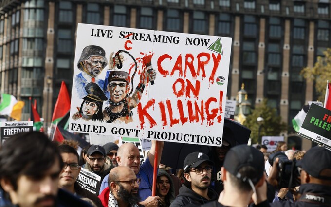 Tens of thousands of pro-Palestine protesters gathered in central Lo<em></em>ndon to call for a ceasefire in the Israel-Hamas war