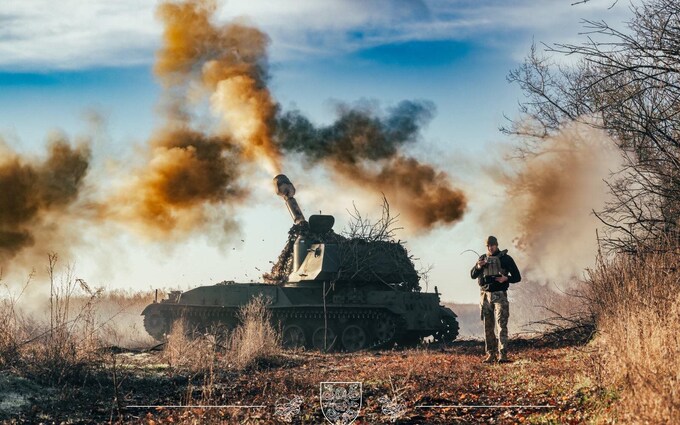 Ukraine forces firing on Russia troops 