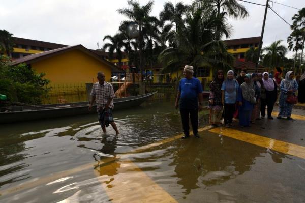 Number of flood evacuees drops in Kelantan, remains unchanged in Perak