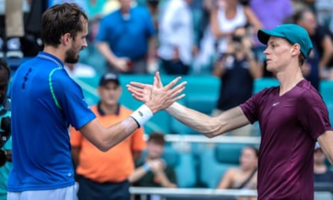 Daniil Medvedev (left) beat Jannik Sinner in Miami last year