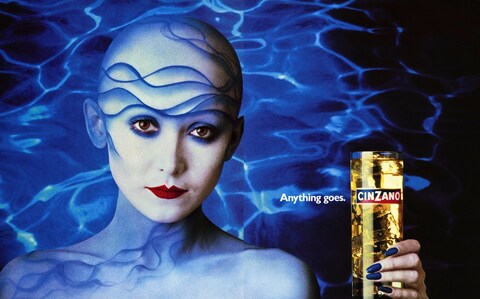 Salute: a 1983 magazine advertisement for Cinzano Bianco