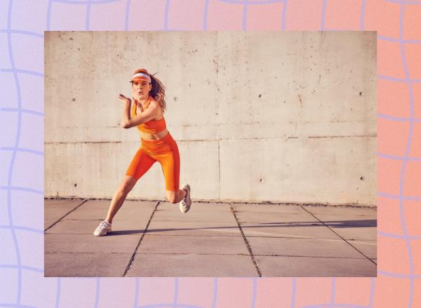 woman doing HIIT workout outdoors