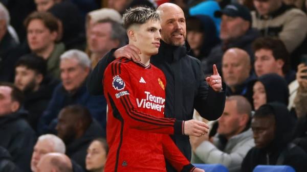 Erik ten Hag Manager (R) with Alejandro Garnacho last April