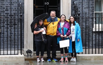 Ms Murray arrives in Downing Street with her family on Wednesday after walking 200 miles from the spot wher<em></em>e her son was killed in May 2017