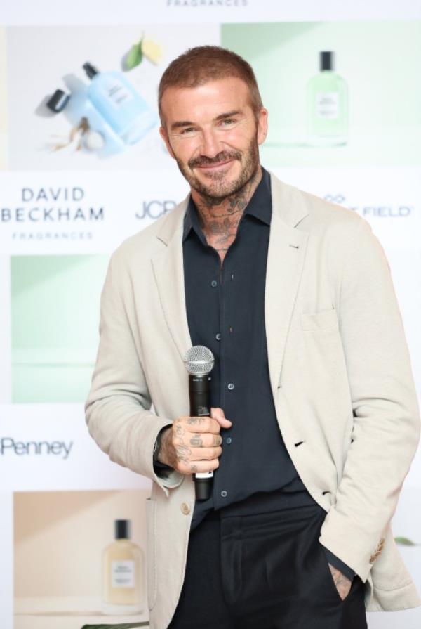 GARDEN CITY, NEW YORK - OCTOBER 12: David Beckham speaks during a perso<em></em>nal appearance at JcPenney Roosevelt Field Mall on October 12, 2023 in Garden City, New York. (Photo by Mo<em></em>nica Schipper/Getty Images for David Beckham Fragrances/Coty Inc.)