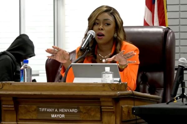 Photo of Dolton Mayor Tiffany Henyard 