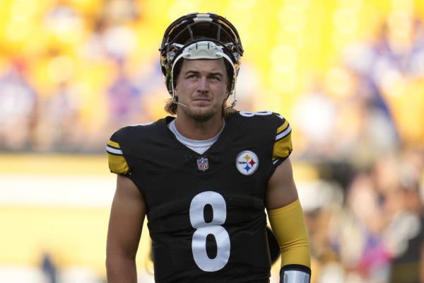 Is Steelers quarterback Kenny Pickett set up to have a breakout season? (AP Photo/Gene Puskar)