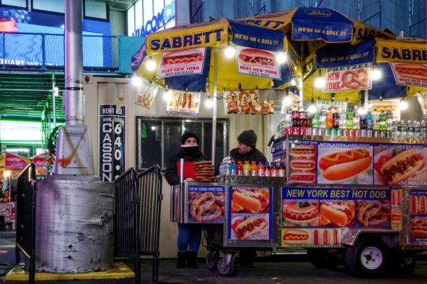 A New York hot dog stand