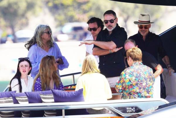 BGUK_2709892 - St Tropez, FRANCE - Out in the French sunshine of St Tropez, The legendary British Singer Elton John and husband David Furnish are greeted by their entourage of celebrity guests. Guests included husband and wife duo Aaron and Sam Taylor Johnson and the comedian David Walliams as they all gathered on Elton's Yacht out to sea. Pictured: Elton John - David Walliams - David Furnish - Angelica Jopling BACKGRID UK 22 AUGUST 2023 UK: +44 208 344 2007 / uksales@backgrid.com USA: +1 310 798 9111 / usasales@backgrid.com *Pictures Co<em></em>ntaining Children Please Pixelate Face Prior To Publication*