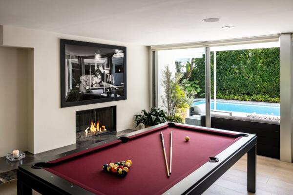 The billiards room. 